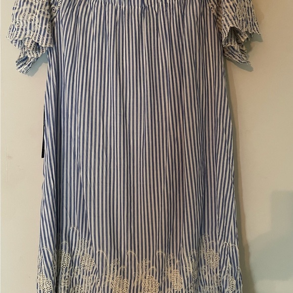 Blue/White/lace sundress. New with tags. Removable button straps. - Picture 4 of 8